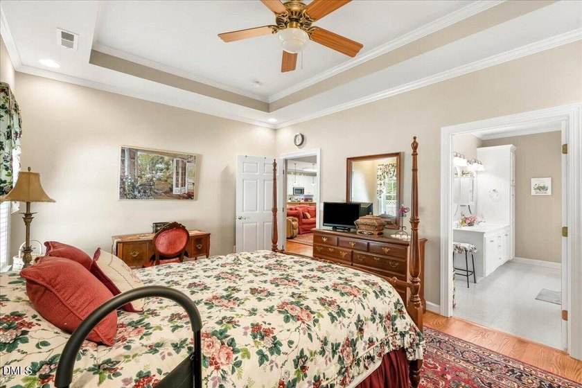 This immaculate home in the highly sought-after Commons - photo 22