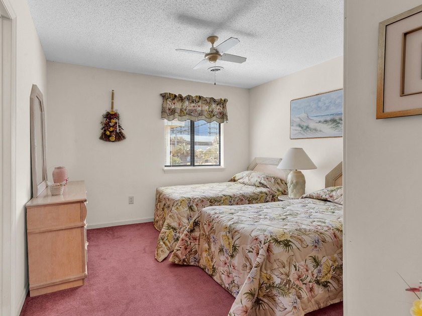 Queens Court Cottage #5 presents a unique and rare opportunity - photo 18