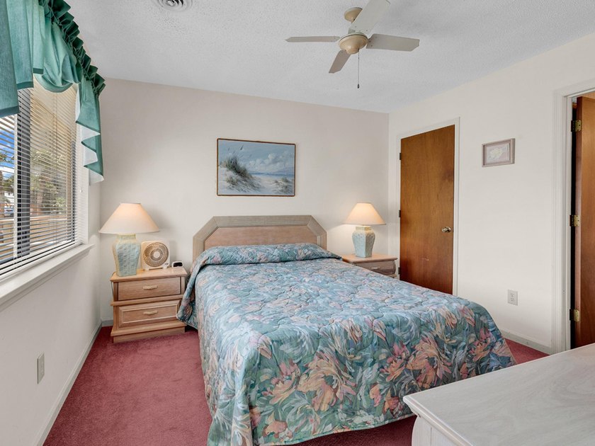 Queens Court Cottage #5 presents a unique and rare opportunity - photo 19