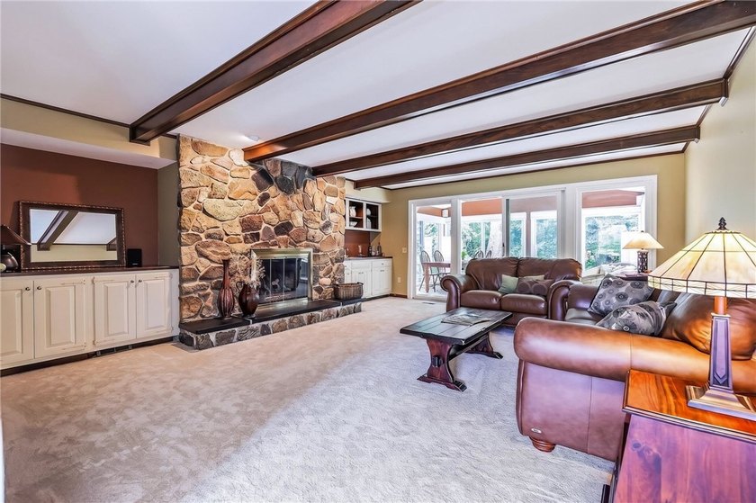 LOCATION, LIFESTYLE &amp; LUXURY - ALL IN ONE! Nestled in a quiet - photo 20