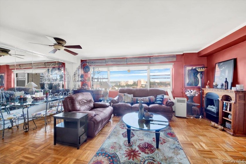 A Hidden Gem in Fordham Hill Oval - Spacious 2BR with Stunning - photo 6