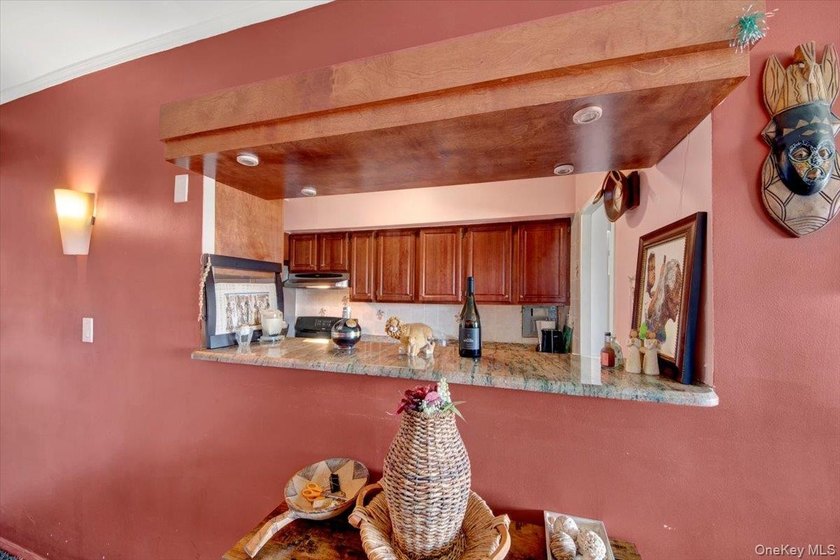 A Hidden Gem in Fordham Hill Oval - Spacious 2BR with Stunning - photo 7