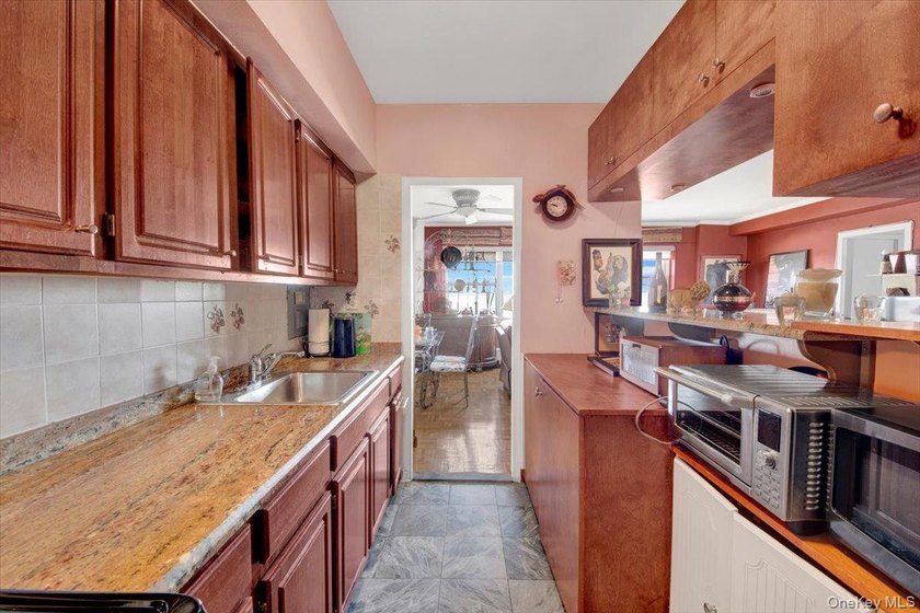 A Hidden Gem in Fordham Hill Oval - Spacious 2BR with Stunning - photo 9