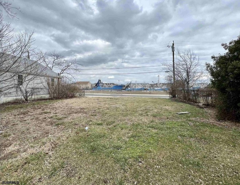 Available Lot in Gardners Basin Quiet Residential Setting in - photo 9