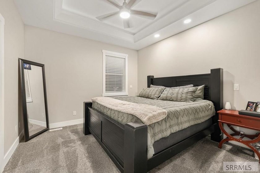 If you want a custom home with upgrades and features not often - photo 31