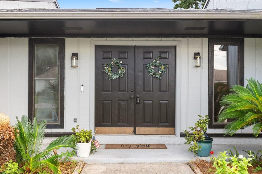 Wait... you can own a 3-bedroom home just a short golf cart ride - photo 6