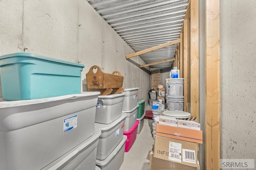 If you want a custom home with upgrades and features not often - photo 42