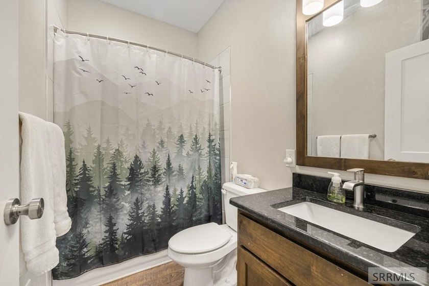 If you want a custom home with upgrades and features not often - photo 45