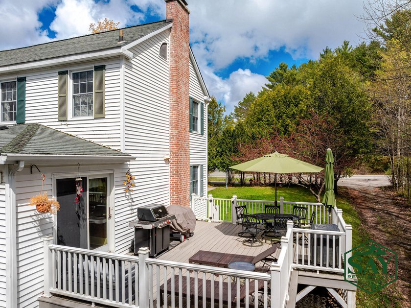Welcome to 401 Lake Street -- a warm and inviting Adirondack - photo 2
