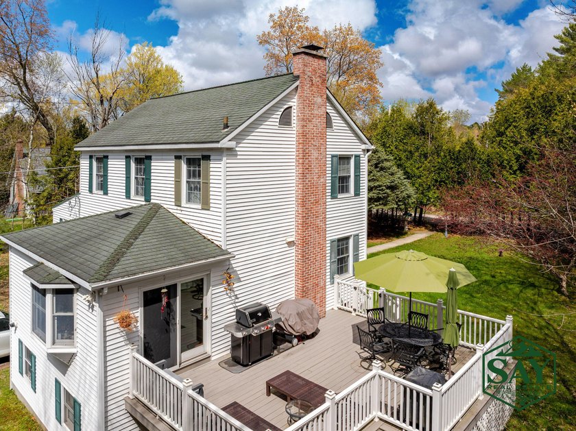 Welcome to 401 Lake Street -- a warm and inviting Adirondack - photo 3