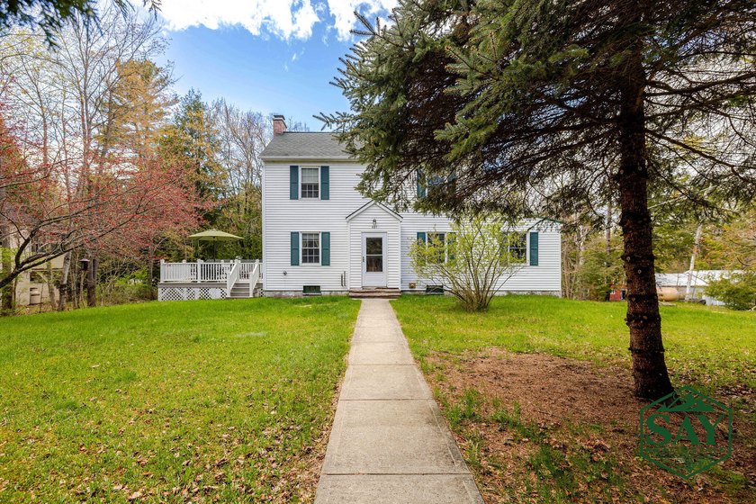 Welcome to 401 Lake Street -- a warm and inviting Adirondack - photo 4