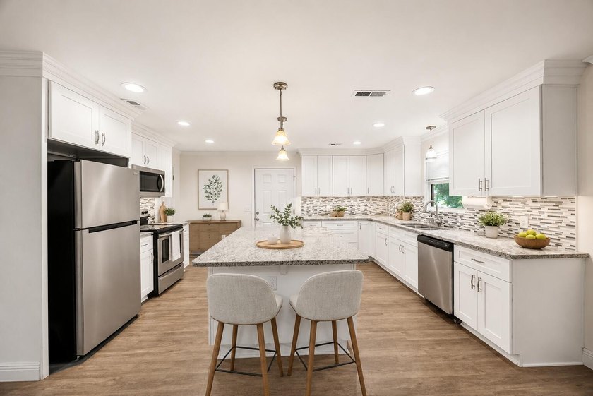 Welcome to a wonderful starter or next-home with 3 bedrooms, 2 - photo 10