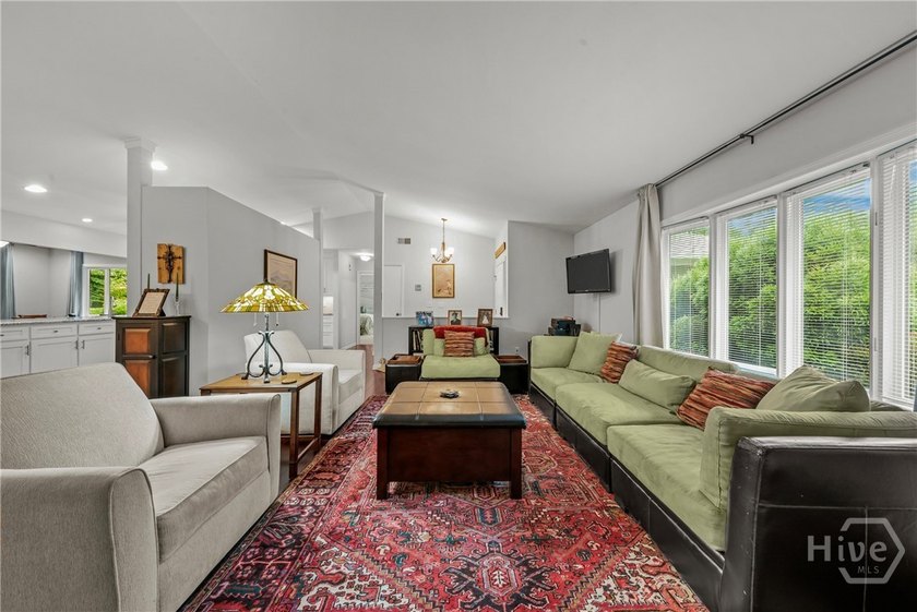 Welcome home to this beautifully remodeled 3-bedroom, 2-bath - photo 22
