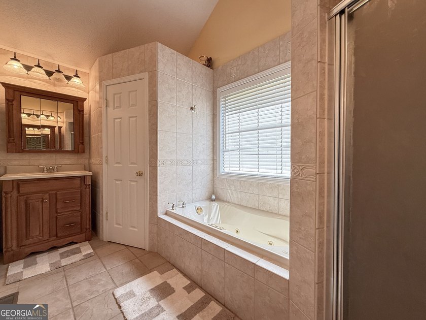 Nestled on 3.65 private acres in one of the most desirable areas - photo 25