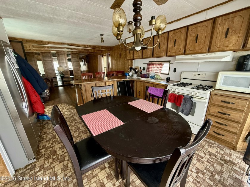 Roomy and Affordable mobile home in most convenient area! 2 br 1 - photo 9