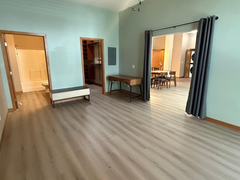 Beautiful condo with all NEW vinyl plank flooring by the - photo 10
