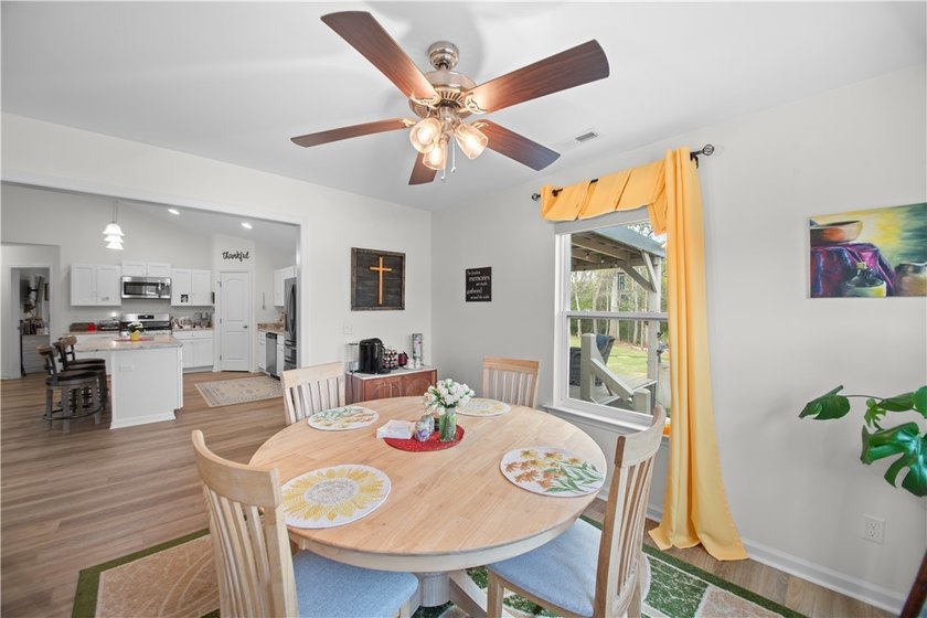 COZY in the COUNTRY! This home is immaculate and has so many - photo 18