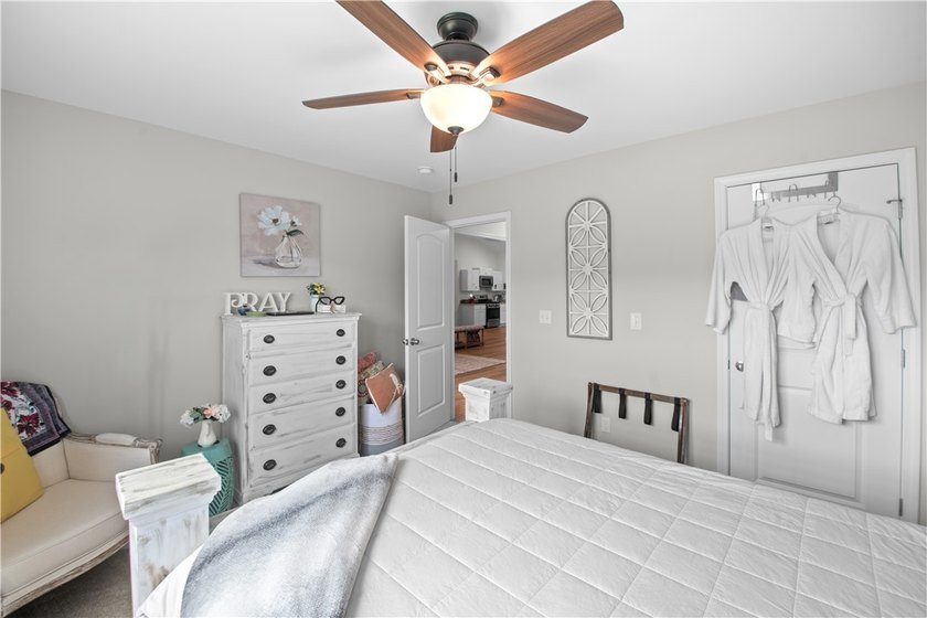 COZY in the COUNTRY! This home is immaculate and has so many - photo 21