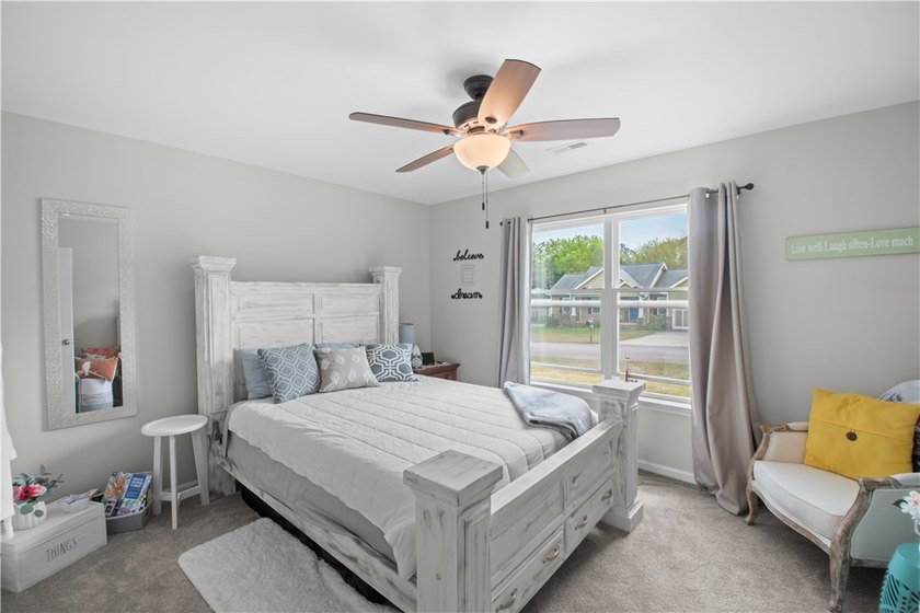 COZY in the COUNTRY! This home is immaculate and has so many - photo 23