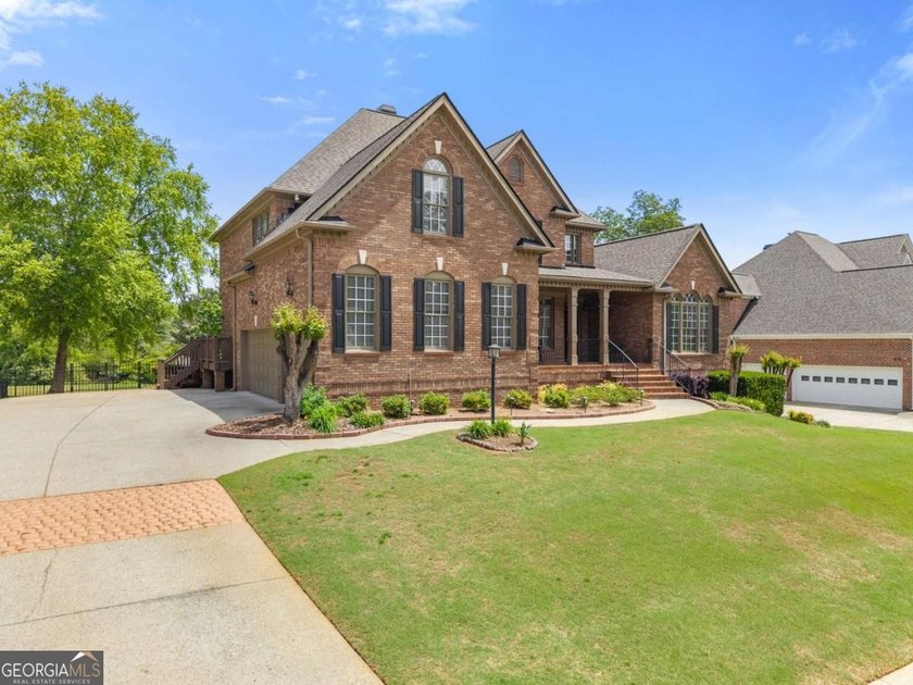 Welcome to luxury living in the prestigious Oaks at Apalachee - photo 3