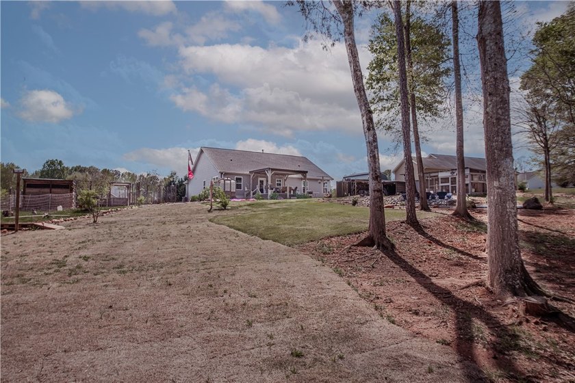 COZY in the COUNTRY! This home is immaculate and has so many - photo 35