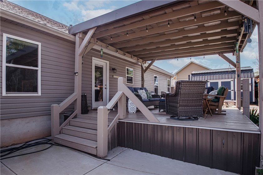 COZY in the COUNTRY! This home is immaculate and has so many - photo 40