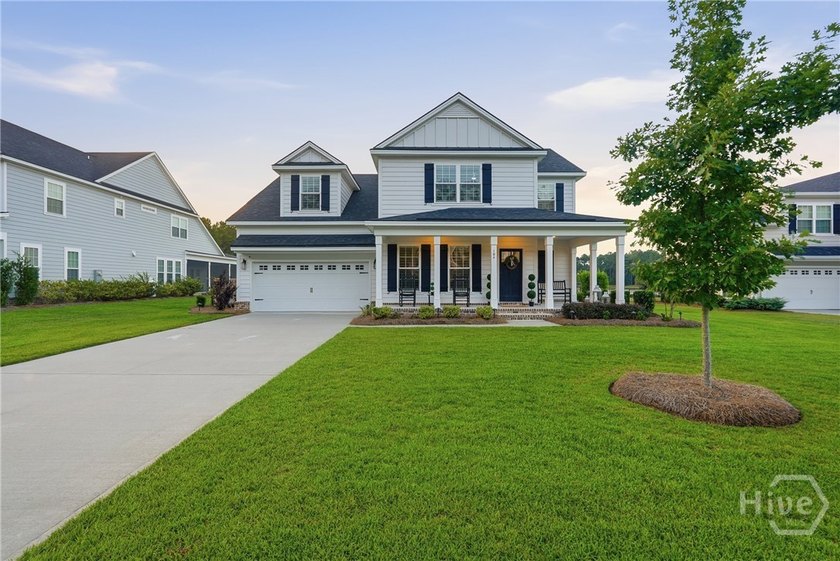 Located in Richmond Hill's *Belfast Lake* Community- this home - photo 50