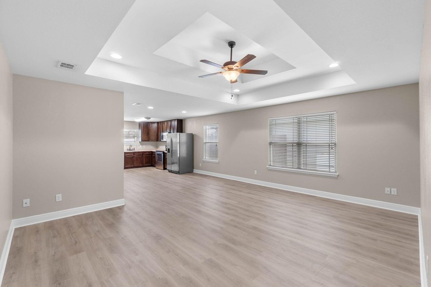 Move-in ready and built in 2014, this charming patio home offers - photo 8