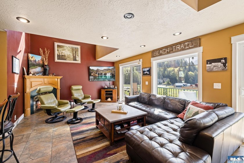 A rare opportunity to own a true slice of paradise on Lake - photo 15