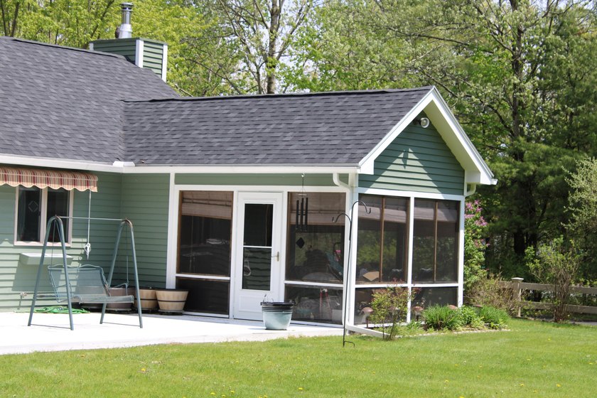 This open concept ranch style home on a slab is in a desirable - photo 3