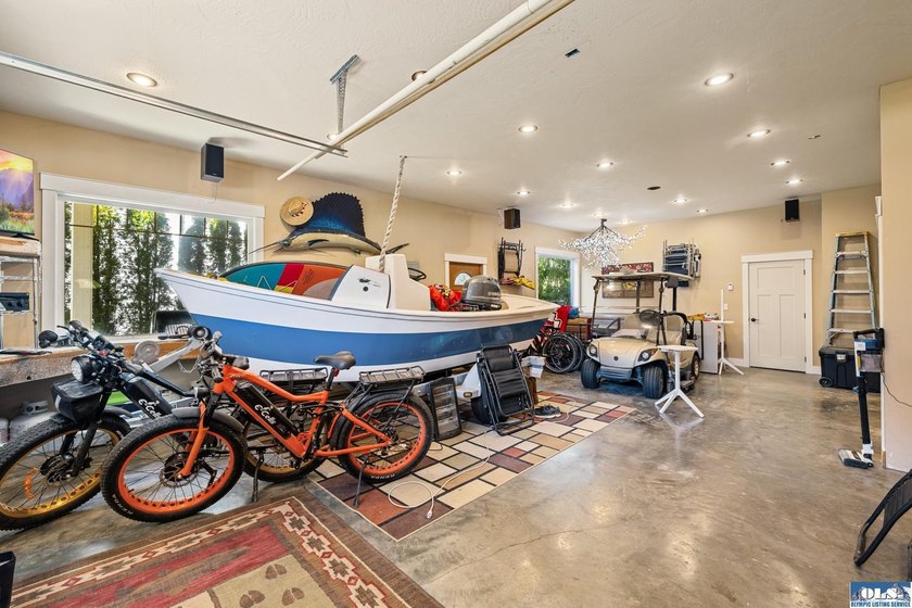 A rare opportunity to own a true slice of paradise on Lake - photo 43