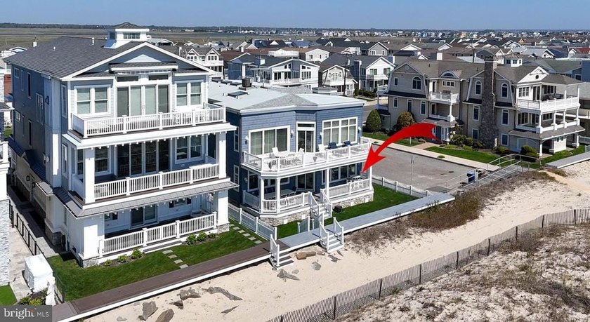 Oceanfront Southend location ' 5 bedrooms ' Covered private - photo 3