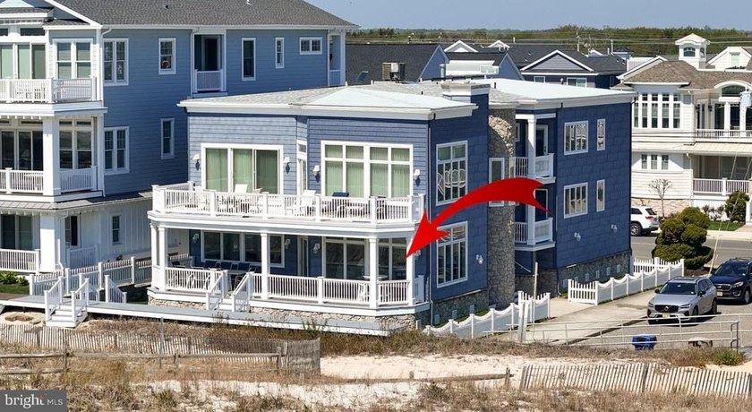 Oceanfront Southend location ' 5 bedrooms ' Covered private - photo 4