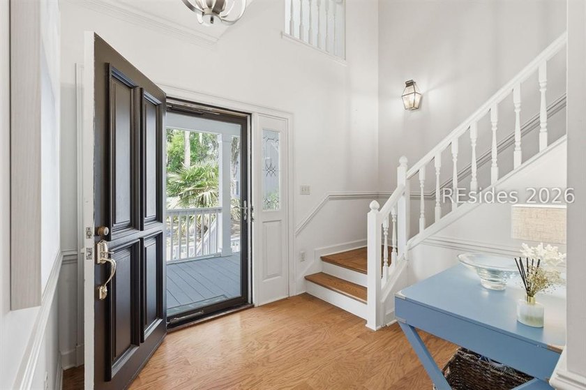 RARE 4-Bedroom - 3 Bathroom End-Unit Townhome with VIEWS of - photo 2