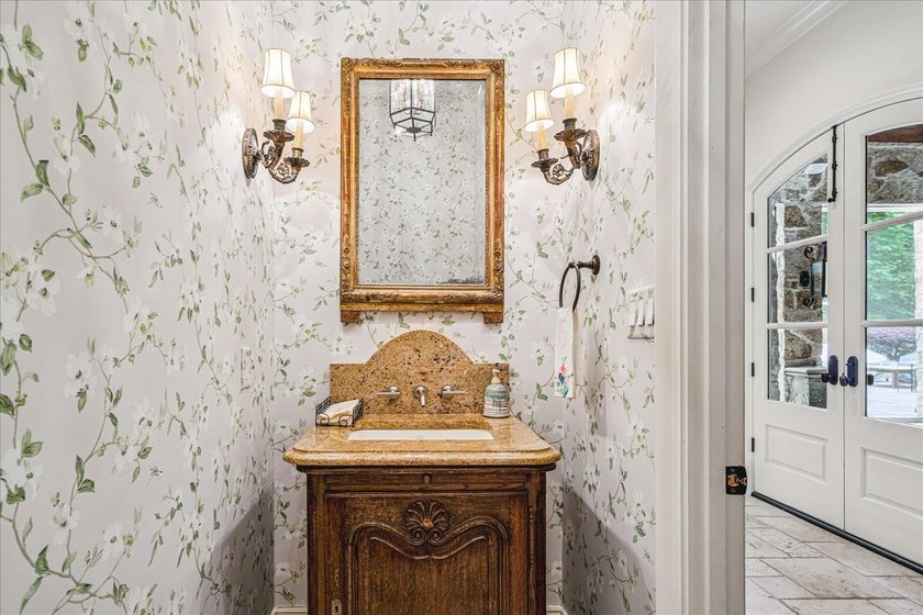 Once-in-a-generation Germantown estate behind a private gated - photo 16
