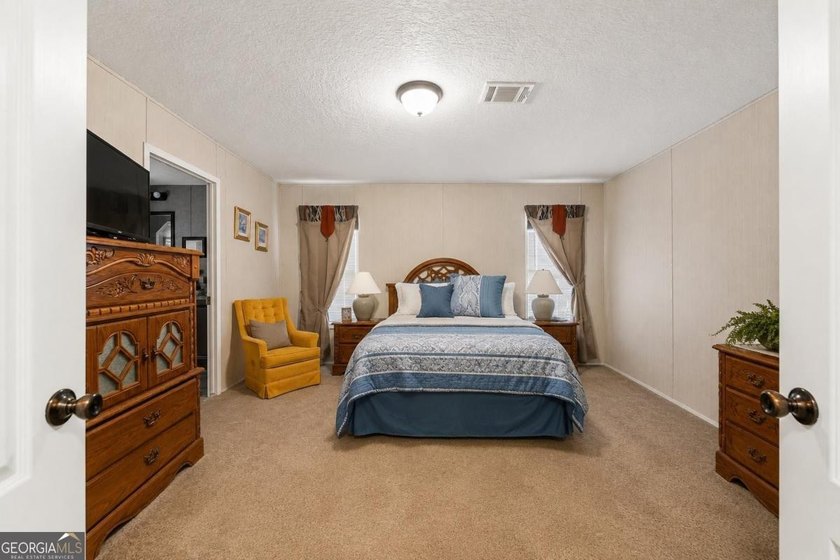Great newer home in a quiet lake neighborhood with GREAT - photo 10