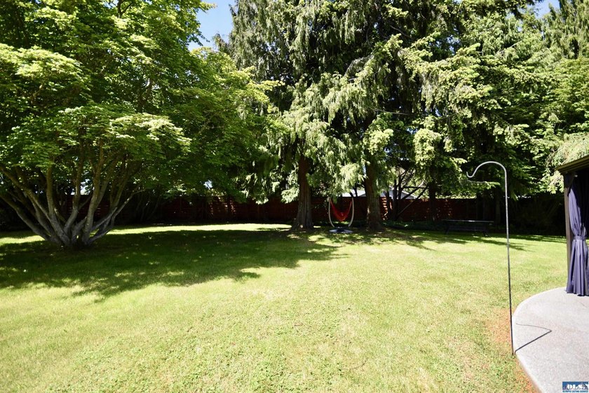 Experience the perfect blend of privacy, luxury, and outdoor - photo 32