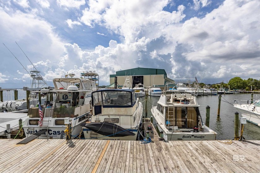 Incredible price for a fully updated coastal retreat! Unit 122 - photo 34