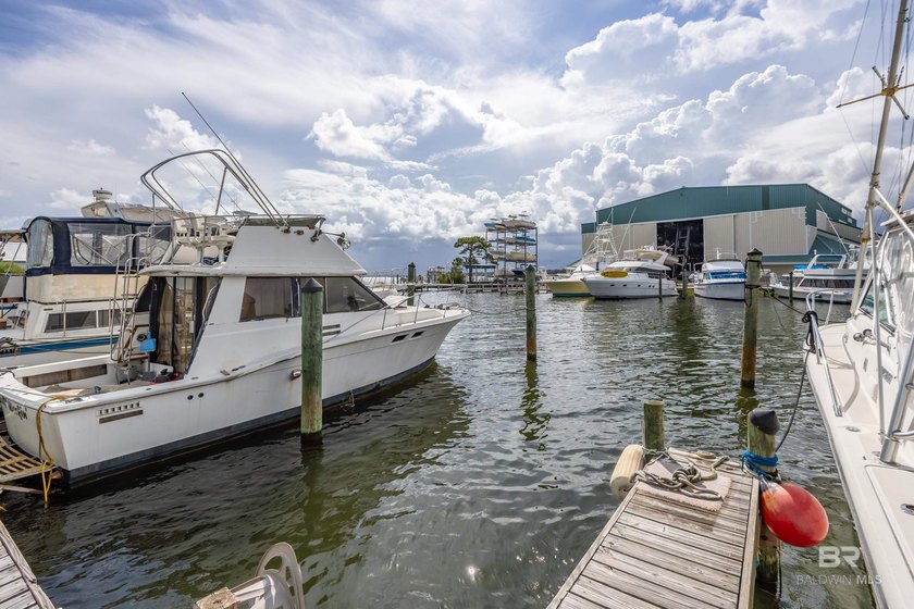 Incredible price for a fully updated coastal retreat! Unit 122 - photo 38