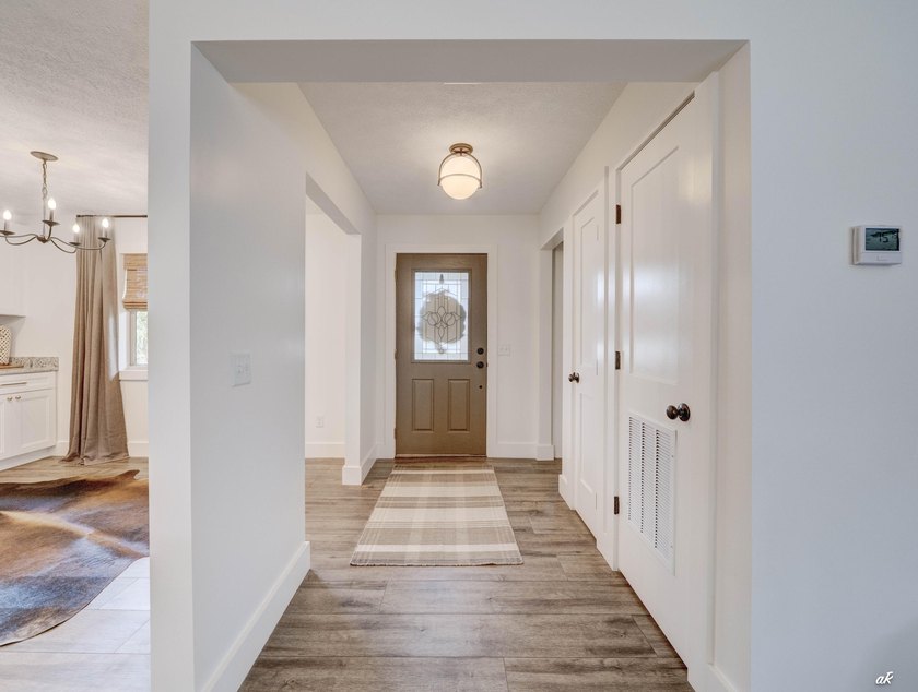 Welcome to 4006 Napoli, where timeless style meets modern luxury - photo 3