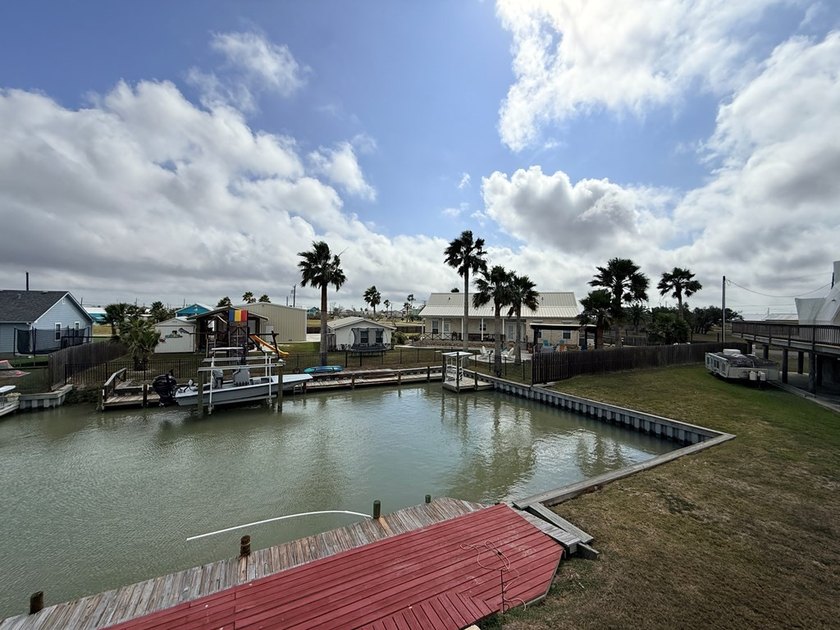 Welcome to laid-back Texas coastal living where fishing, boating - photo 47