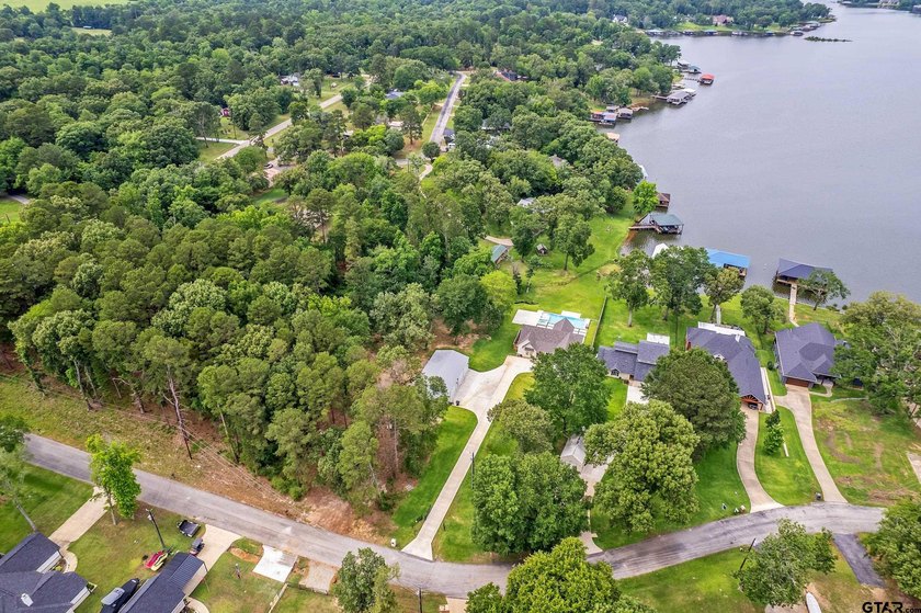 Exceptional waterfront retreat built in 2024 and perfectly - photo 6