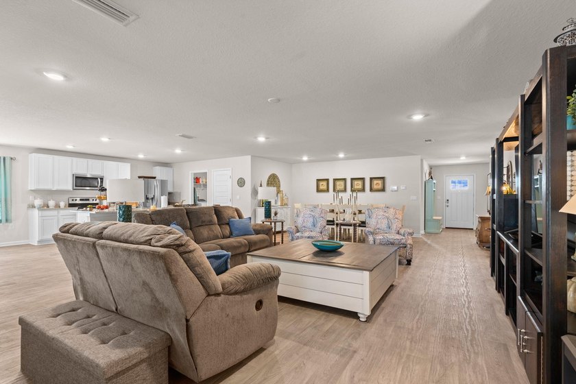 If you've been waiting for a home that turns heads, this is it! - photo 7