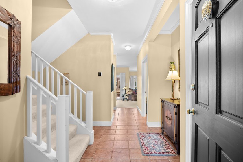 Pack your bags and step into a fully furnished, turnkey - photo 2