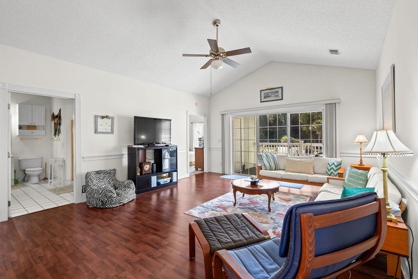 Welcome to 4870 Dahlia Ct, a well-maintained 3BR/2BA condo in - photo 11