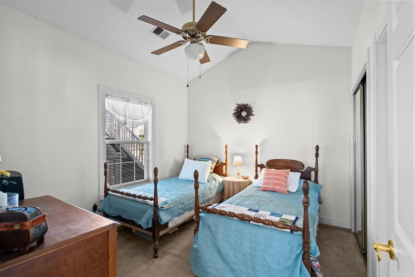 Welcome to 4870 Dahlia Ct, a well-maintained 3BR/2BA condo in - photo 32
