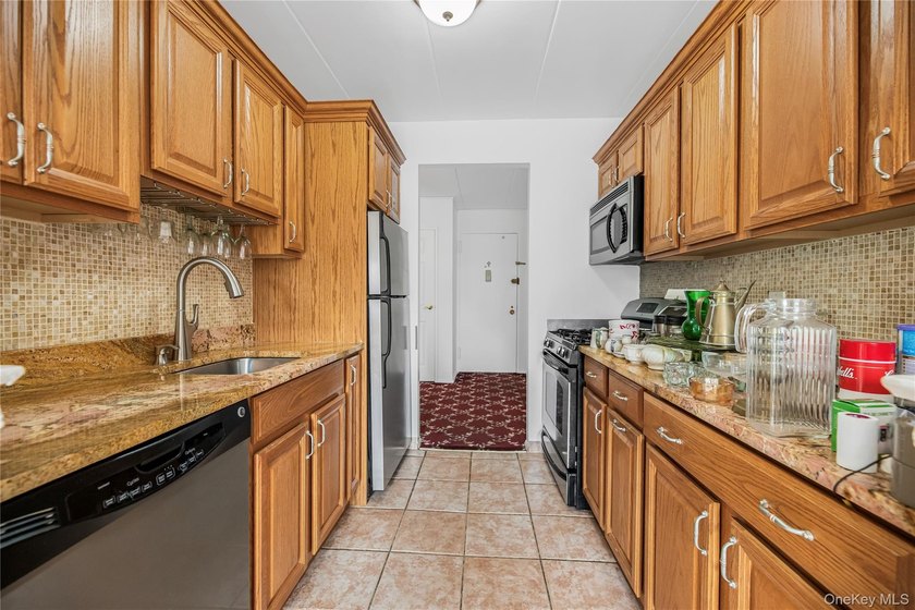 Welcome to 372 Central Park Avenue, Unit 2A! This beautifully - photo 13