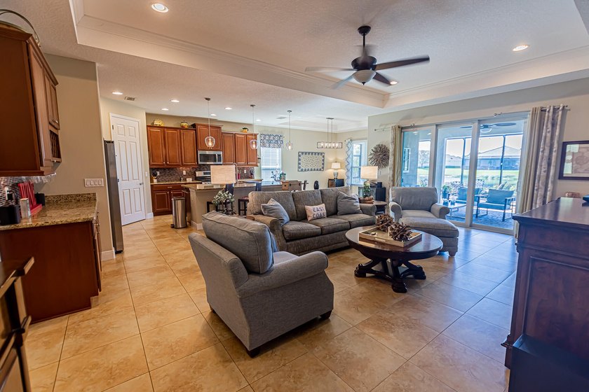 Enjoy refined waterfront living in Vitalia in this beautifully - photo 4