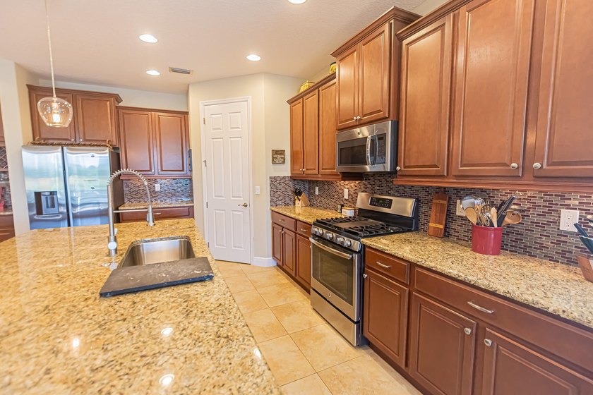 Enjoy refined waterfront living in Vitalia in this beautifully - photo 8