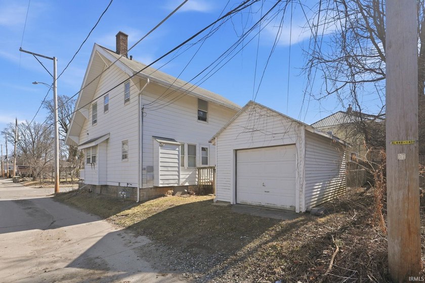 *Great investment opportunity with this well-maintained duplex - photo 5